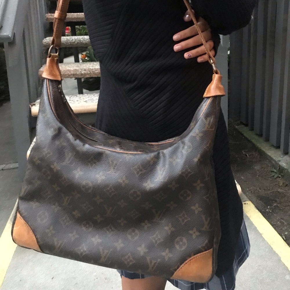 SOLD 💯 Authentic LV Vintage Bologne GM